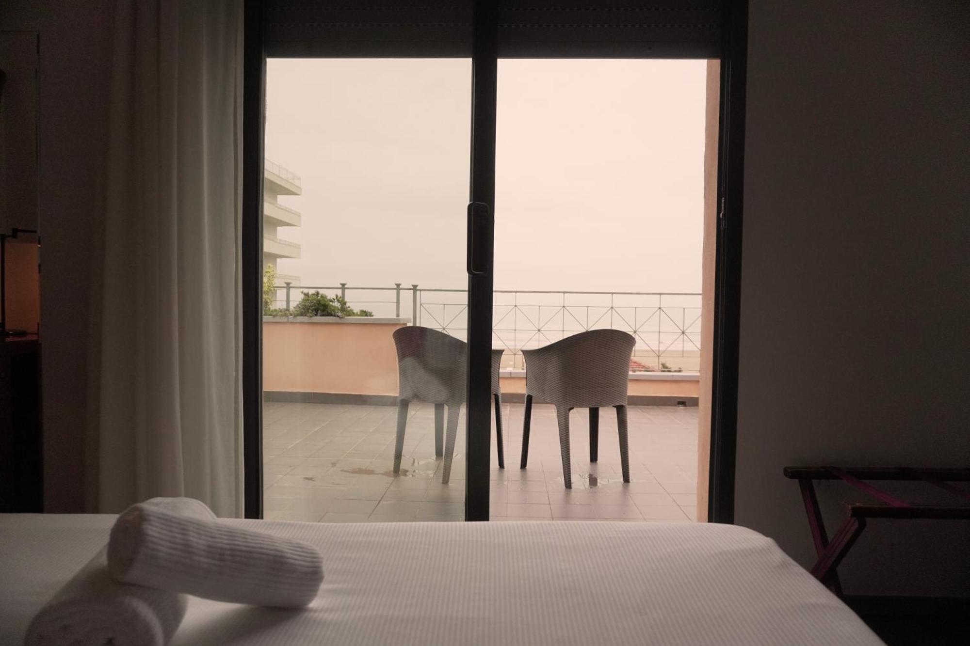 Hotel Nettunia Rimini Zimmer foto