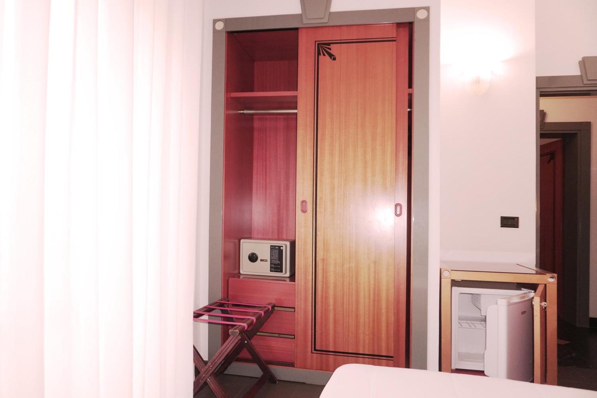 Hotel Nettunia Rimini Zimmer foto